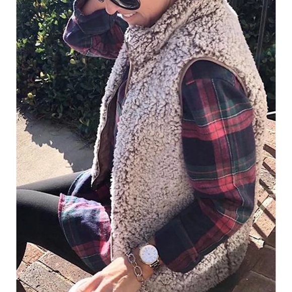 Brown Sherpa Reversible Quilted Zip Up Puffer Vest - Picture 4 of 6